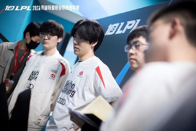 了最后的决 了最后的决