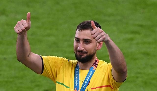 传球或跨越 传球或跨越